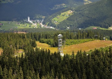 Hnedy vrch with lookout tower