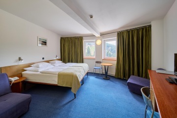 Ubytování v Peci pod Sněžkou, hotel Horizont, dvoulůžkový pokoj s přistýlkami