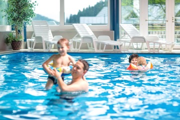 Schwimmbad in Pec pod Sněžkou, Hotel Horizont, Riesengebirge